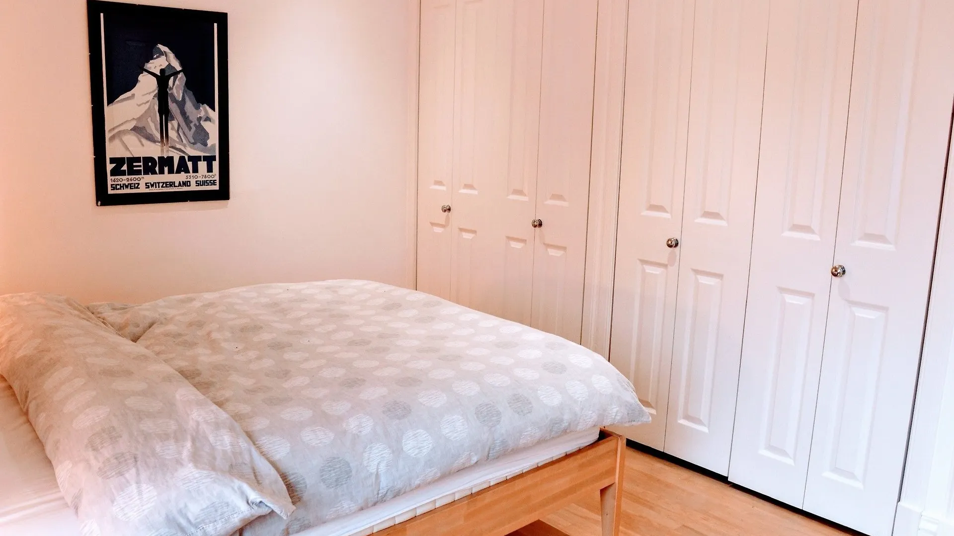 2 Bedroom Penthouse Apartment On Royal Mile 에든버러